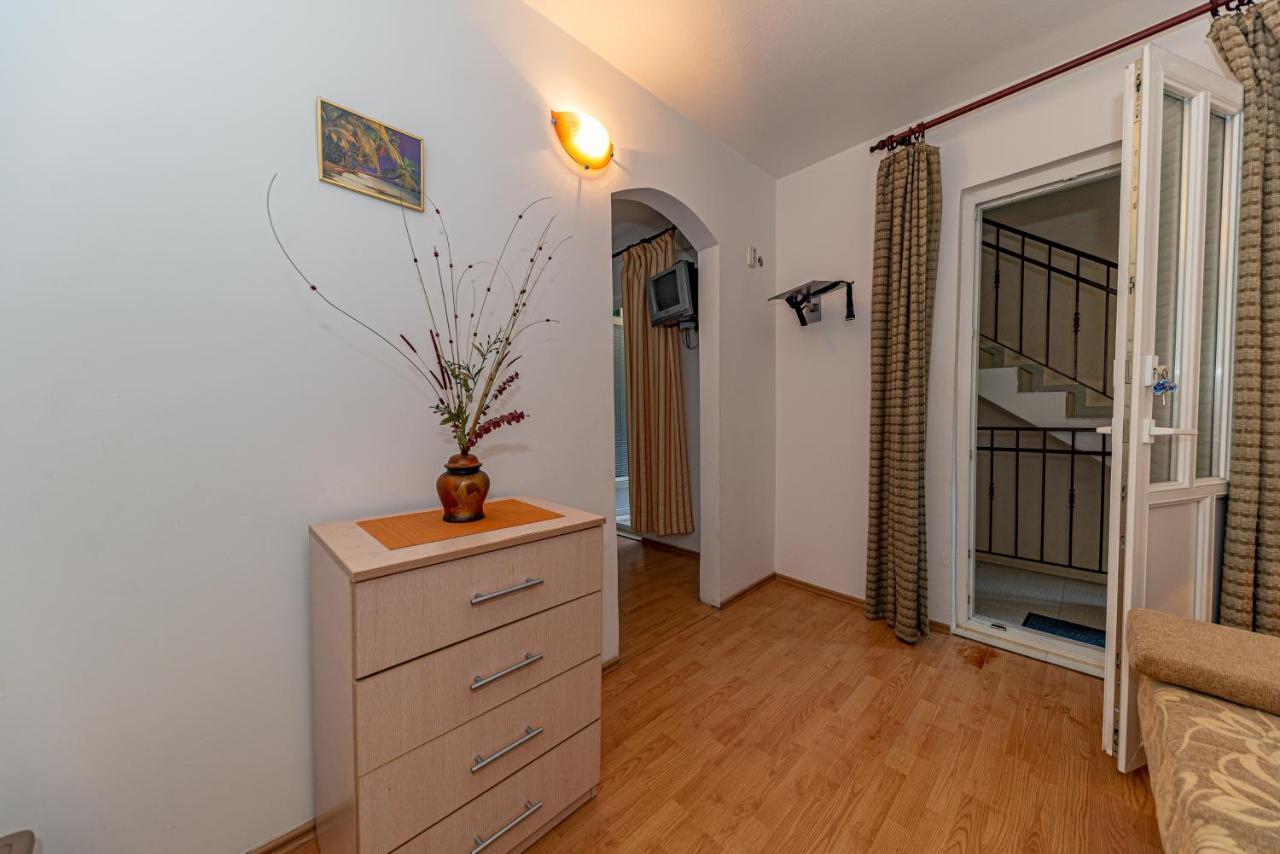 Apartment Knezevic Petrovac Exteriér fotografie