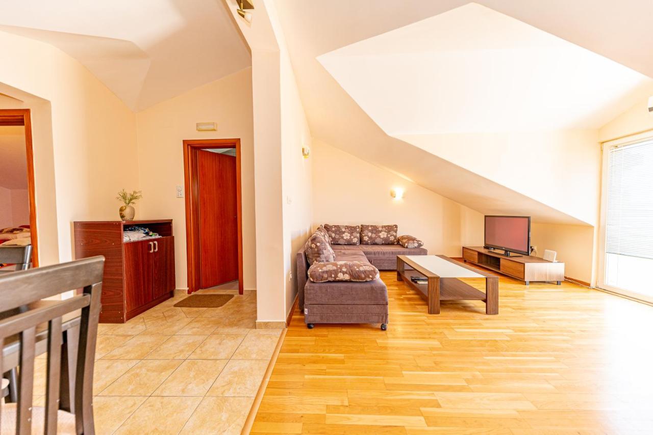 Apartment Knezevic Petrovac Exteriér fotografie